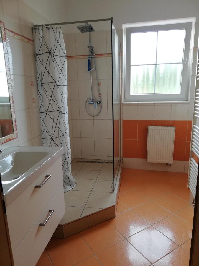 Apartmány pod Divadlem Znojmo Esterno foto